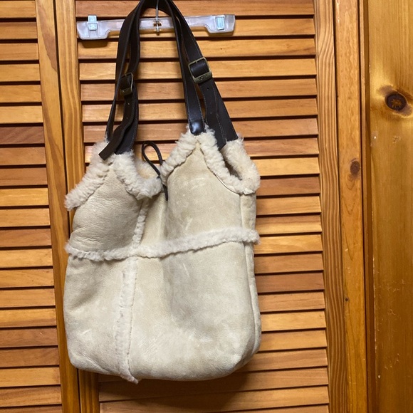 UGG Beautiful brand new tote bag with 2 handles - Picture 2 of 7